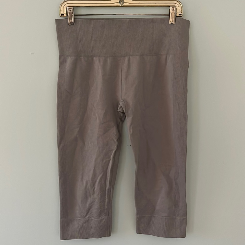Lululemon Crop Gray Leggings - 10